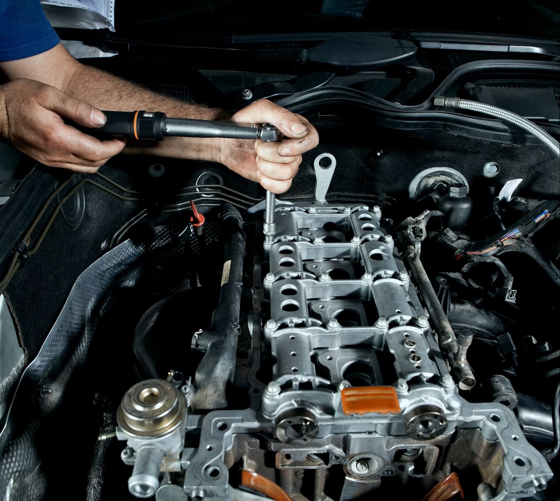 Mecánico trabajando